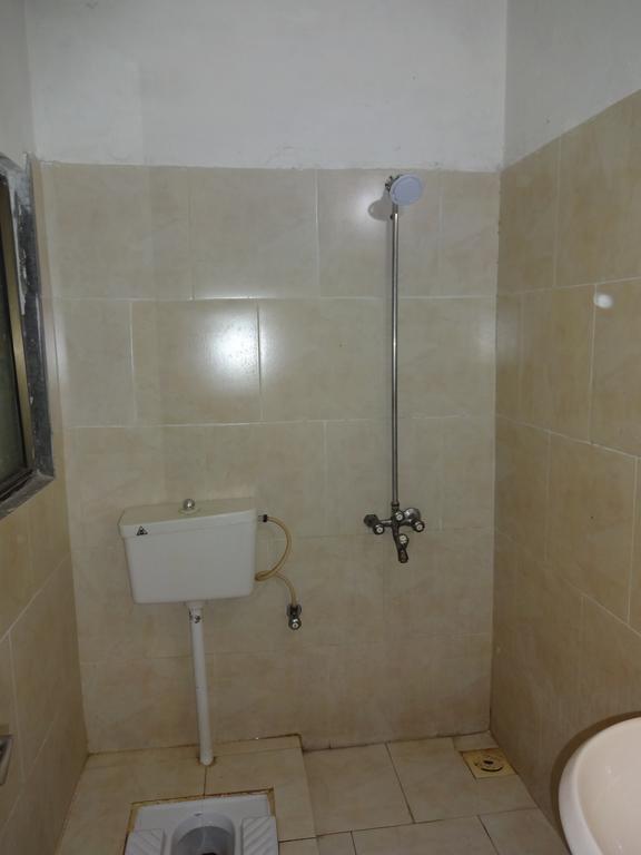 Safari Hotel Upper Mall Λαχόρη Εξωτερικό φωτογραφία