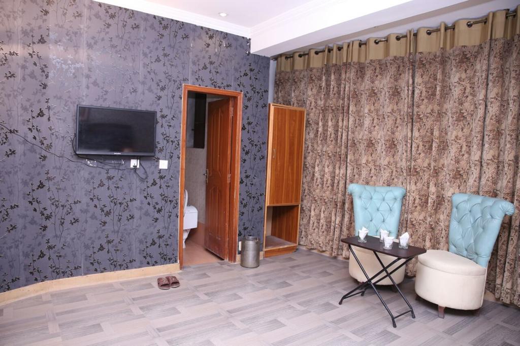 Safari Hotel Upper Mall Λαχόρη Εξωτερικό φωτογραφία
